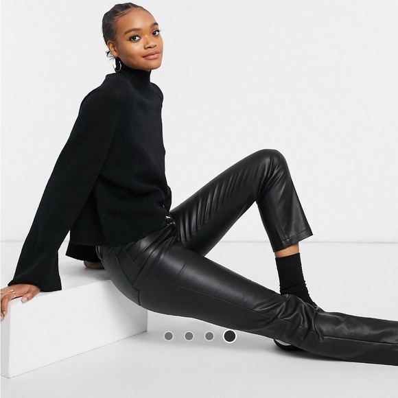 Weekday saga cropped turtle neck sweater - Picture 2 of 9